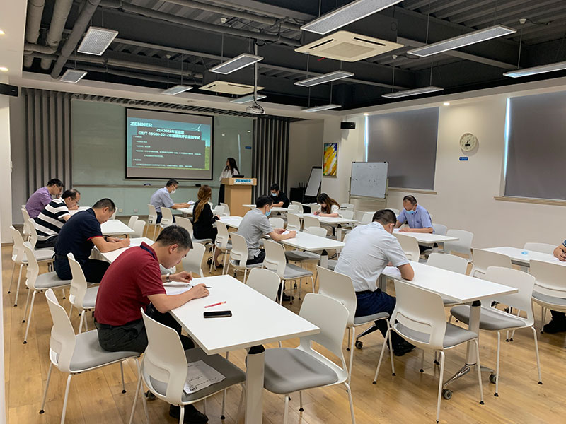 打造学习型组织:带动员工学习氛围——真兰管理层积参加《卓越绩效准则》学习、考试