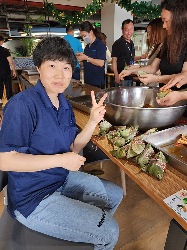 上海扑克王——“迎端午 包粽子”活动